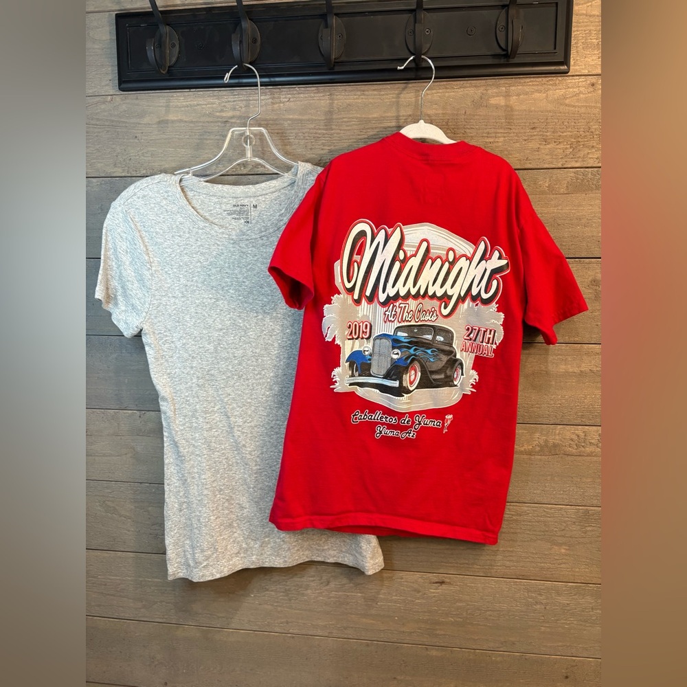 Kids T-Shirt Bundle Size Medium Hanes Red Graphic Tee & Old Navy Gray Top